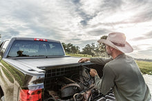 Load image into Gallery viewer, Roll-N-Lock 99-07 Ford F-250/F-350 Super Duty SB 80-3/4in Cargo Manager