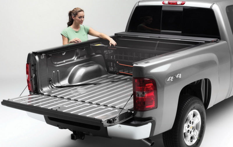 Roll-N-Lock 99-07 Ford F-250/F-350 Super Duty SB 80-3/4in Cargo Manager