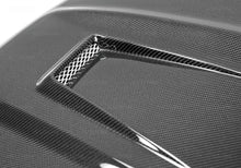 Load image into Gallery viewer, Seibon 08-11 Mercedes-Benz C-Class GT-Style Carbon Fiber Hood