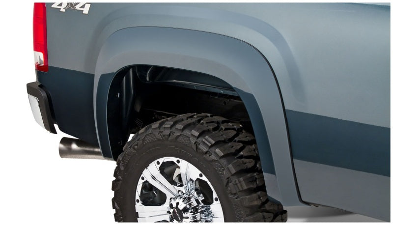 Bushwacker 07-13 GMC Sierra 1500 Fleetside Extend-A-Fender Style Flares 2pc 78.7/97.6in Bed - Black