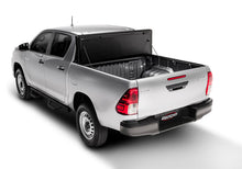 Load image into Gallery viewer, UnderCover 05-15 Toyota Tacoma 5ft Flex Bed Cover